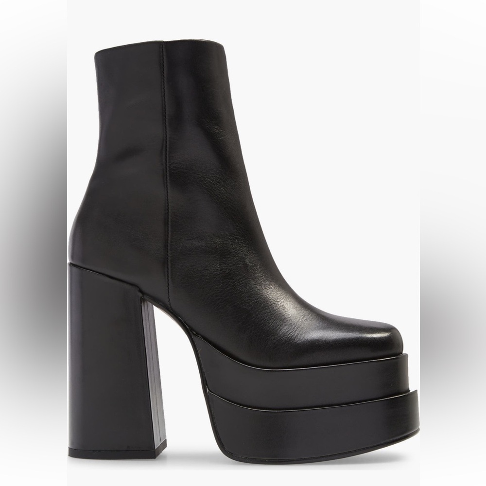 Steve Madden Cobra Ankle Boot